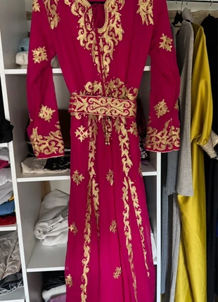 Tenue traditionnelle femme rose fushia, marque: Sari, état: Bon état, taille: M / 38 / 10, 35,00 €, 37,45 € Protection acheteurs incluse