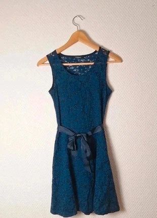 Robe bleue Morgan en dentelle doublée ruban ceinture taille S, marque: Morgan, état: Très bon état, taille: S / 36 / 8, 28,00 €, 30,10 € Protection acheteurs incluse