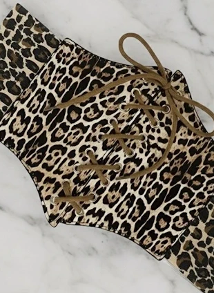 Corset Ceinture Léopard vintage japan style, marke: Japan Style, zustand: Sehr gut, größe: Größenverstellbar, 18,00 €, 19,60 € inklusive Vinted-Käuferschutz