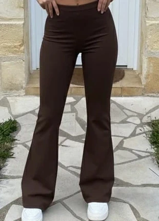 Pantalon marron évasé taille haute coupe slim tendance, marque: Solenne Mode, état: Très bon état, taille: M / 38 / 10, 39,90 €, 42,60 € Protection acheteurs incluse