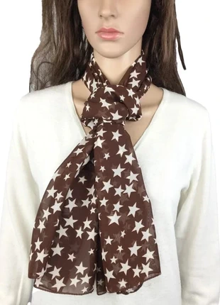 Foulard marron avec étoiles blanches femme, merk: sans marque, staat: Heel goed, € 6,00, € 7,00 inclusief Kopersbescherming Pro