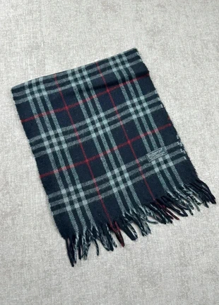 Écharpe Burberry bleu marine, zustand: Sehr gut, 45,00 €, 47,95 € beinhaltet Vinted-Käuferschutz Pro