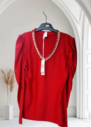 Blouse 36/38, brand: Made In Italy, condizioni: Nuovo senza cartellino, taglia: M / IT 42 / EU 38, €15.00, €16.45 include la Protezione acquisti