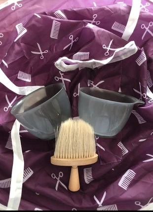 Ensemble de 4 pièces pour la coiffure le tout neuf, marque: Boutique Parisienne, état: Neuf sans étiquette, 12,00 €, 13,30 € Protection acheteurs incluse