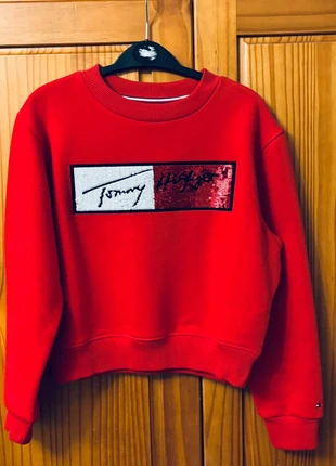 Girls Red Tommy Hilfiger Jumper Age 9 years, brand: Tommy Hilfiger, condition: Very good, size: 9 years / 134 cm, £14.00, £15.42 includes Buyer Protection