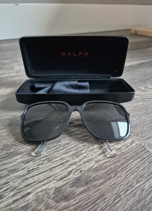 Ralph Lauren zonnebril, merk: Ralph Lauren, staat: Heel goed, € 10,00, € 11,20 inclusief Kopersbescherming
