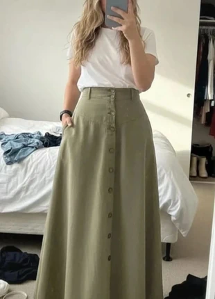 Jupe longue kaki boutonnée à taille haute 🌿, marca: Nana, estado: Muito bom, tamanho: S / 36 / 8, €48.90, €52.05 inclui Proteção do Comprador