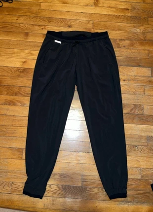 pantalon de sport running kalenji noir T40, marque: Kalenji, état: Neuf sans étiquette, taille: L / 40 / 12, 14,99 €, 16,44 € Protection acheteurs incluse