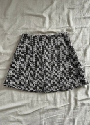 Jupe Grise Motif Chevron Évasée Style Vintage Automne Hiver Élégante et Intemporelle, marque: Vintage Dressing, état: Très bon état, taille: M / 38 / 10, 39,99 €, 42,69 € Protection acheteurs incluse