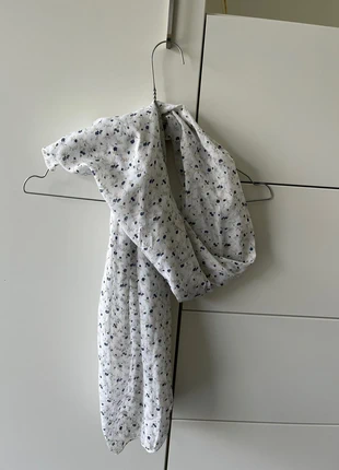 Foulard imprimé fleuri, brand: sansnom., condizioni: Ottime, €5.00, €5.95 include la Protezione acquisti