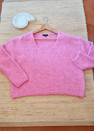 Pull oversize rose col V neuf Taille M 💐, merk: La Halle, staat: Nieuw zonder prijskaartje, maat: M / 38 / 10, € 15,00, € 16,45 inclusief Kopersbescherming