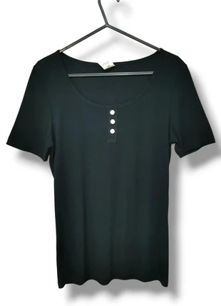 Camiseta Bench Negra Elástica, brand: Bench, condizioni: Ottime, taglia: M / IT 42 / EU 38, €7.00, €8.05 include la Protezione acquisti Pro