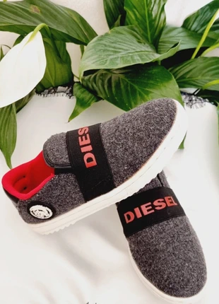 Scarpe da ginnastica diesel bambino numero 32, merk: Diesel, staat: Heel goed, maat: 32, € 35,00, € 37,45 inclusief Kopersbescherming