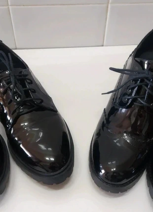 Lote 2 pares zapatos charol t. 41 miss liberto, marca: Miss Liberto, estado: Muito bom, tamanho: 41, €35.00, €37.45 inclui Proteção do Comprador