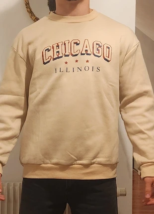 Sweat chicago, brand: Chicago, condition: Very good, size: M, €3.00, €3.85 includes Buyer Protection