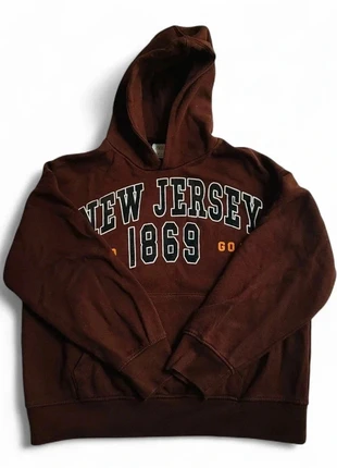 Sweat capuche Zara Kids “New Jersey 1869” marron – 9/10 ans (140 cm), marque: Zara, état: Très bon état, taille: 10 ans / 140 cm, 9,00 €, 10,15 € Protection acheteurs (Pro) incluse