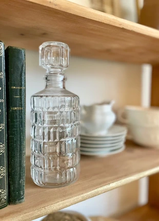 Carafe ancienne en verre moulé · Lever France · Style Art Déco, brand: Vintage Love, condition: Very good, €13.00, €14.35 includes Buyer Protection