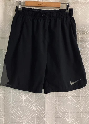🏃 Short Nike - Homme S, marke: Nike, zustand: Sehr gut, größe: S, 8,00 €, 9,10 € beinhaltet Vinted-Käuferschutz Pro