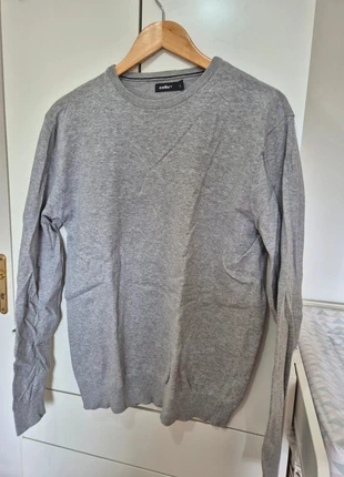 Pull CELIO col rond man homme
Taille L gris - manches longues, marque: Celio, état: Très bon état, taille: L, 10,00 €, 11,20 € Protection acheteurs incluse