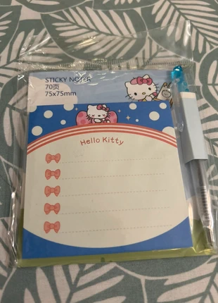 Bloc post il 100 feuilles avec stylo hello Kitty bleu, marque: Hello Kitty, état: Neuf avec étiquette, 2,50 €, 3,33 € Protection acheteurs incluse