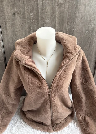 🌸Sublime Fourrure, marque: Mango, état: Très bon état, taille: S / 36 / 8, 69,99 €, 74,19 € Protection acheteurs incluse