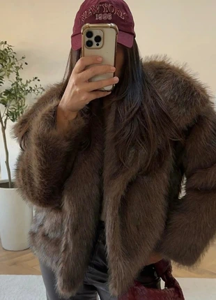Anya · Manteau chaud en fausse fourrure, état: Très bon état, taille: M / 38 / 10, 49,00 €, 52,15 € Protection acheteurs (Pro) incluse