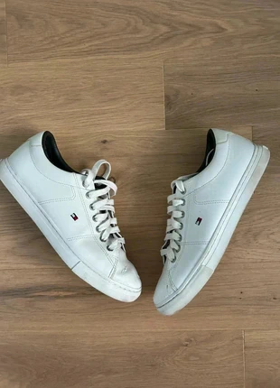 Chaussures Tommy Hilfiger - Taille 41 - Bon état, marca: Tommy Hilfiger, estado: Bueno, tamaño: 42, 10,00 €, 11,20 € Protección al comprador incluida