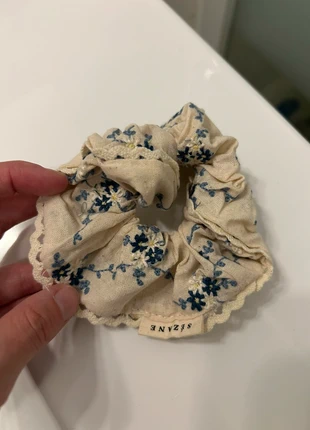 Chouchou sezane neuf, marque: Sézane, état: Neuf sans étiquette, 15,00 €, 16,45 € Protection acheteurs incluse