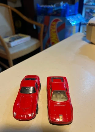Lot de 2 miniatures Mc toy Ferrari, brand: Mc toy, condizioni: Ottime, taglia: 3 anni / 98 cm, €4.00, €4.90 include la Protezione acquisti