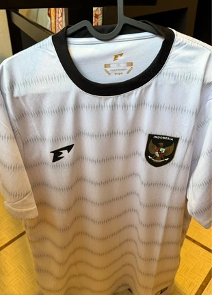 Camiseta Indonesia away 2025 XXL, brand: erspo, condizioni: Nuovo con cartellino, taglia: XXL, €59.95, €63.65 include la Protezione acquisti