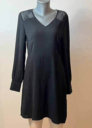 Jolie robe camaïeu taille 40,,noire, très bon état, marque: Camaïeu, état: Très bon état, taille: L / 40 / 12, 4,99 €, 5,94 € Protection acheteurs (Pro) incluse