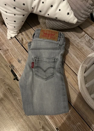 Slim Lévis, marque: Levi's, état: Très bon état, taille: 24-36 mois / 92 cm, 6,00 €, 7,00 € Protection acheteurs incluse