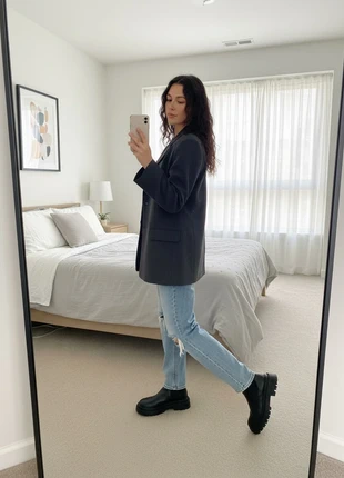 Giacca grigia taglia L con vestibilità over e chiusura a tre bottoni., brand: Vintage Dressing, condizioni: Nuovo senza cartellino, taglia: L / IT 44 / EU 40, €14.00, €15.40 include la Protezione acquisti