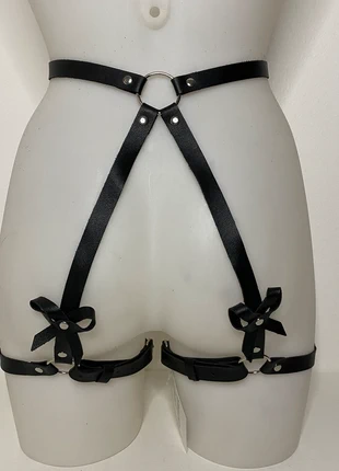 Harnais de jambe réglable en simili cuir noir, marca: Cryptica, estado: Muito bom, €12.00, €13.30 inclui Proteção do Comprador Pro