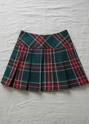 Jupe Courte Plissée Tartan Vert/Bordeaux Écossais – Style Preppy Dark Academia, marque: friperie, état: Très bon état, taille: M / 38 / 10, 40,00 €, 42,70 € Protection acheteurs incluse