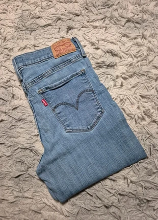 Jeans Levi's Femme 311 shaping skinny Bleu clair Taille Mi-haute W29L30 (FR38), marque: Levi's, état: Très bon état, taille: M / 38 / 10, 20,00 €, 21,70 € Protection acheteurs incluse