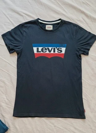 Camiseta Levi's Negra - Logo Icónico Clásico - Talla 16 (S mujer), marca: Levi's, estado: Muy bueno, tamaño: S / 36 / 8, 9,99 €, 11,19 € Protección al comprador incluida