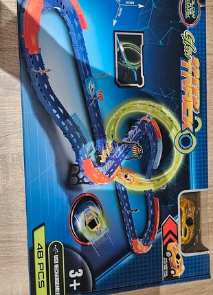 Circuit voiture, brand: pas de marque, condizioni: Nuovo senza cartellino, taglia: 3 anni / 98 cm, €8.00, €9.10 include la Protezione acquisti