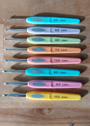 Setje haaknaalden, brand: onbekend, condizioni: Ottime, €9.50, €10.68 include la Protezione acquisti