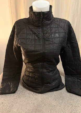Veste The North Face ThermoBall Eco noire femme taille M, marke: The North Face, zustand: Sehr gut, größe: M / 38 / 10, 30,00 €, 32,20 € inklusive Vinted-Käuferschutz