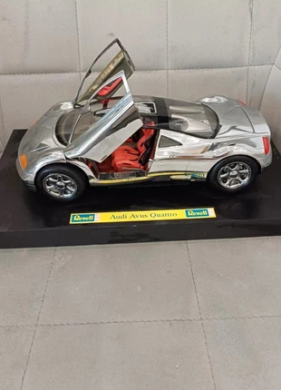Audi Avus Quattro – Revell – 1/18 – Argent – Réf. 08830, marque: Audi, état: Très bon état, taille: Prématuré, jusqu'à 44cm, 45,00 €, 47,95 € Protection acheteurs incluse