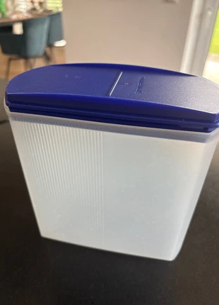 Tupper blau, brand: Tupperware, condizioni: Ottime, €6.00, €7.00 include la Protezione acquisti