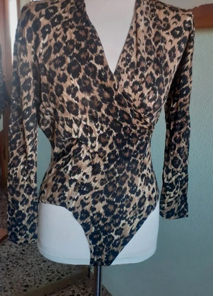 Body manga larga, brand: Evasion, condizioni: Ottime, taglia: M / IT 42 / EU 38, €12.00, €13.30 include la Protezione acquisti