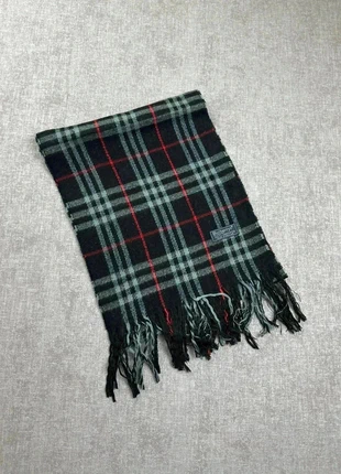 Écharpe Burberry noir, marke: Burberry, zustand: Sehr gut, 45,00 €, 47,95 € beinhaltet Vinted-Käuferschutz Pro