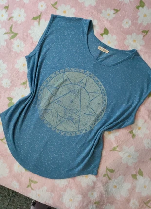 T shirt Volcom, marque: Volcom, état: Très bon état, taille: XS / 34 / 6, 5,00 €, 5,95 € Protection acheteurs incluse