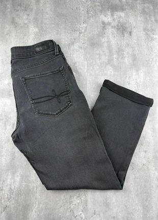Jean levi’s W27 FR36 model denizen Levi’s modern crop coupe droite femme couleur noir très bon état, brand: Levi's, condizioni: Ottime, taglia: S / IT 40 / EU 36, €14.00, €15.40 include la Protezione acquisti