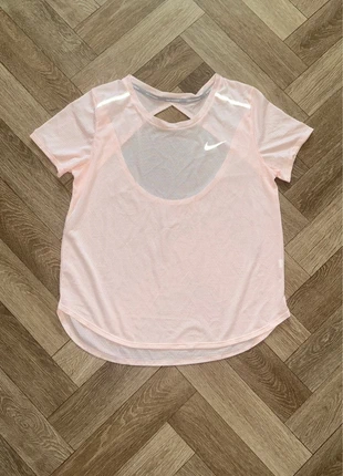 Tee-shirt Nike running rose femme - Taille M, marque: Nike, état: Très bon état, taille: M / 38 / 10, 20,00 €, 21,70 € Protection acheteurs incluse