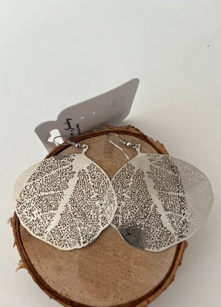 Boucles d’oreilles feuille ajourée – argenté – idéal cadeau – neuf avec étiquette, brand: Fantaisie, condizioni: Nuovo con cartellino, €5.00, €5.95 include la Protezione acquisti Pro