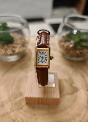 Montre vintage tank mécanique L'honoré Paris mécanisme Suisse plaquée or chiffres romains Femmes, marque: Vintage Dressing, état: Très bon état, taille: Jusqu'à 30 mm, 69,90 €, 74,10 € Protection acheteurs (Pro) incluse