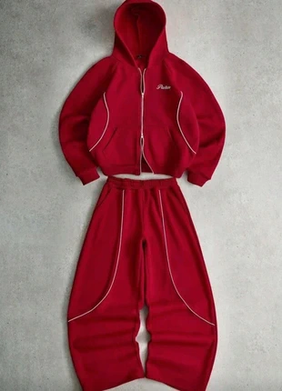 Ensemble Y2K Rouge Perfect - Hoodie Zippé Crop + Jogging Liserés Blancs - Style 2000s, marque: y2k, état: Neuf sans étiquette, taille: M, 65,00 €, 68,95 € Protection acheteurs incluse